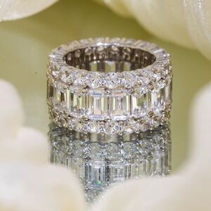 NWOT SIZE 7 no box Italo Eternity Wedding Band For Her Multi Row Ann Ring gift